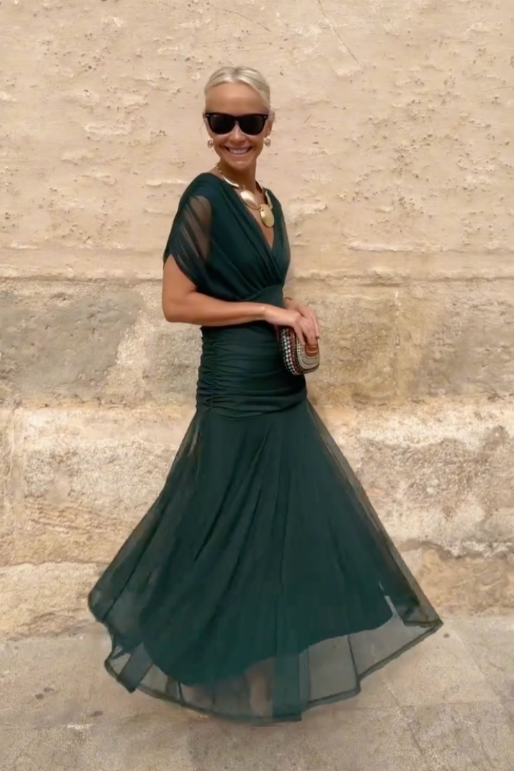 Alessandra | Vestido largo de caída sedosa con cintura plisada