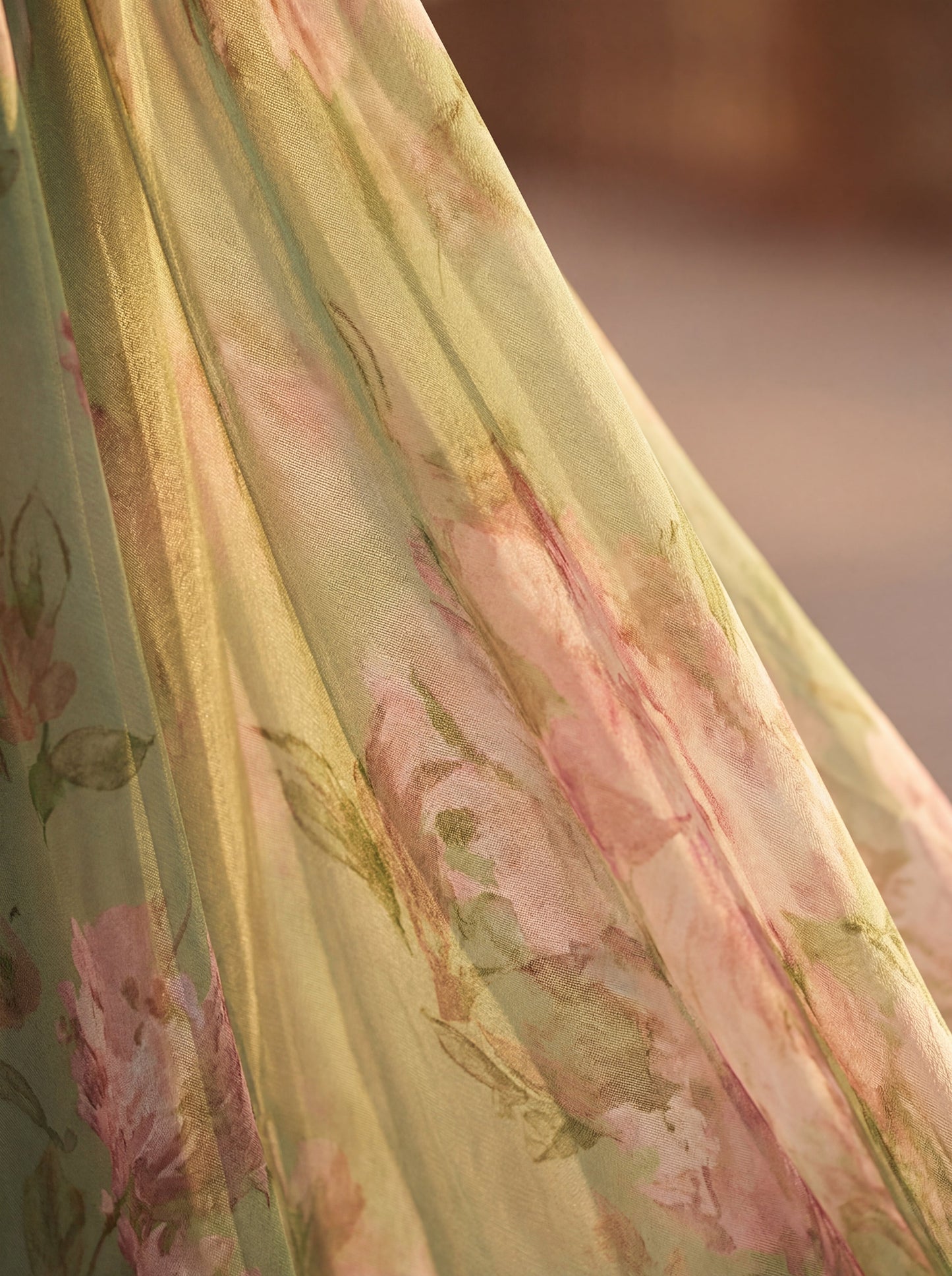 Elena | Vestido largo floral con escote halter